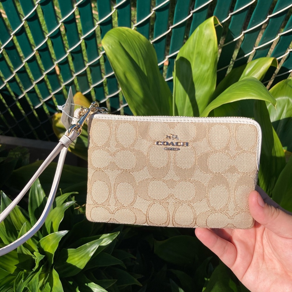 Brand new coach wallet - Picture 1 of 14